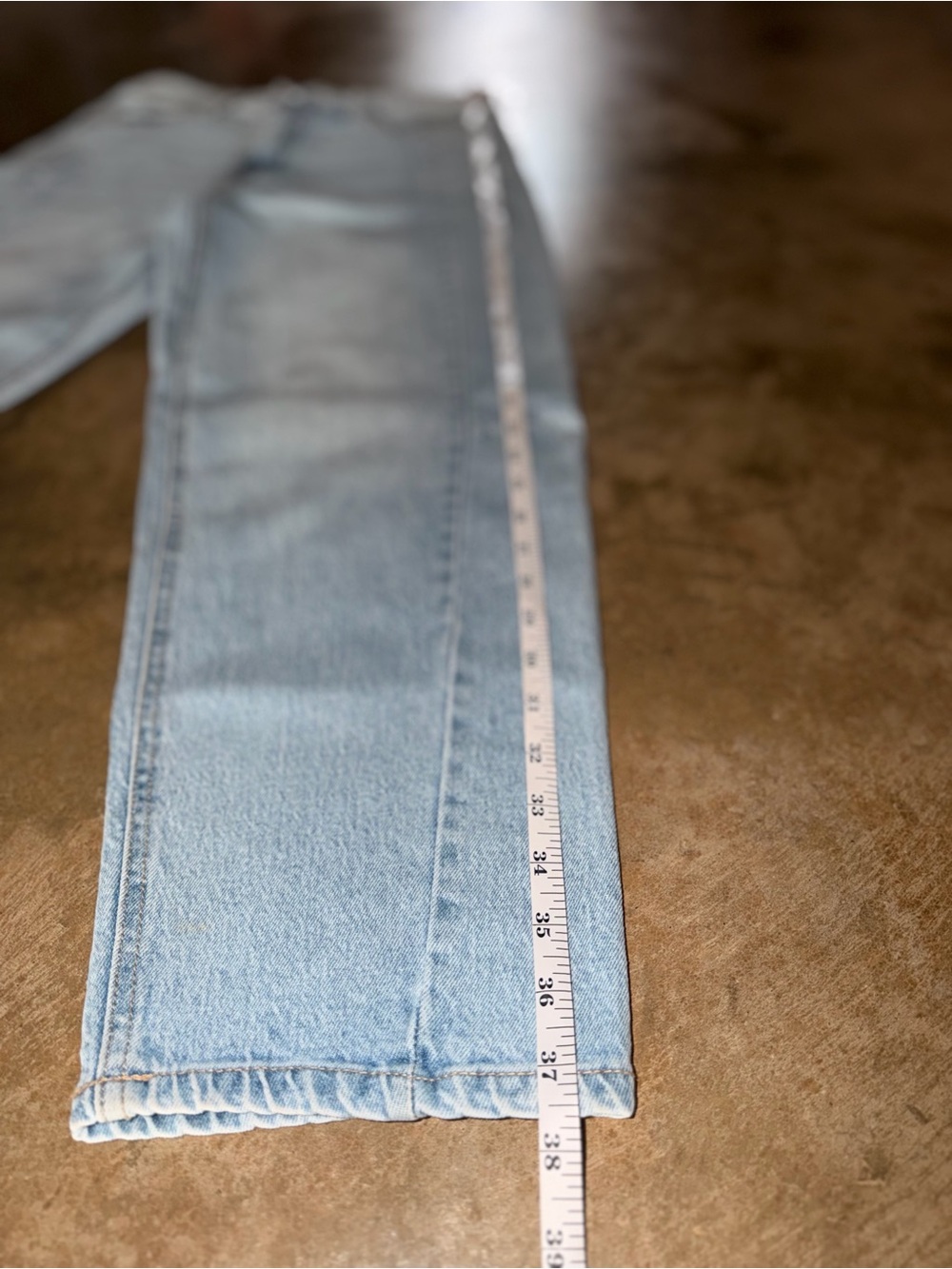 NWT Time & Tru Barrel Leg Jeans High Rise Light Wash Size 8 - Picture 4 of 7